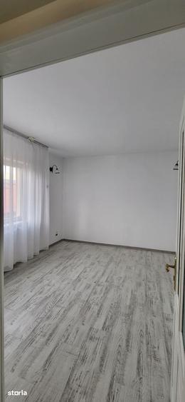 Spațiu comercial, de 30 mp, în Central