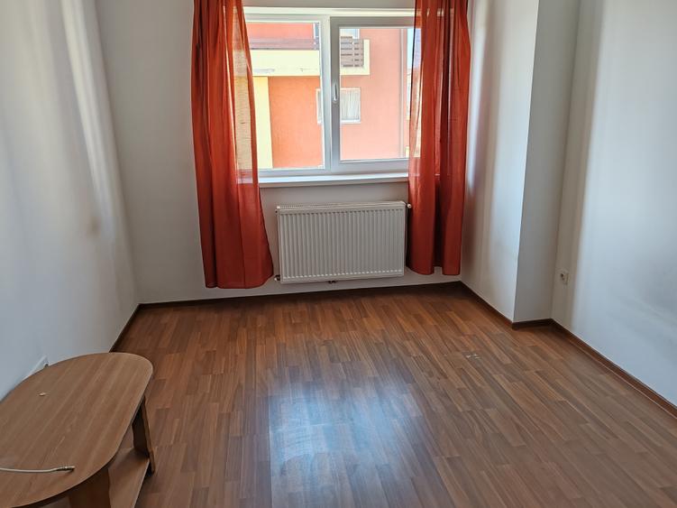 Apartament cu 2 camere decomandat, mobilat în Sânpetru