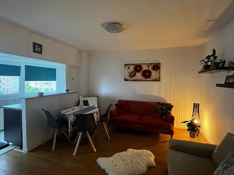 Apartament cu 3 camere decomandat în Micro 15