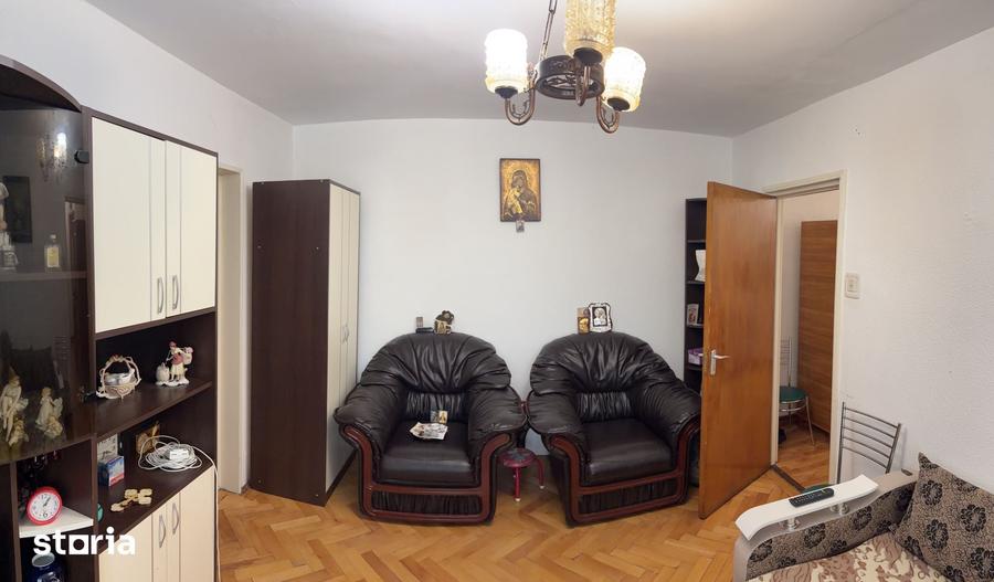 Apartament cu 2 camere semidecomandat în Central
