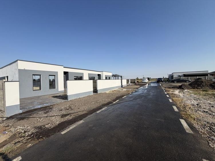 Casă cu 2 camere în Remetea Mare