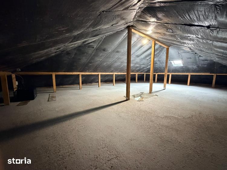 Casă cu 4 camere cu Teren 478 Mp în Săbăreni