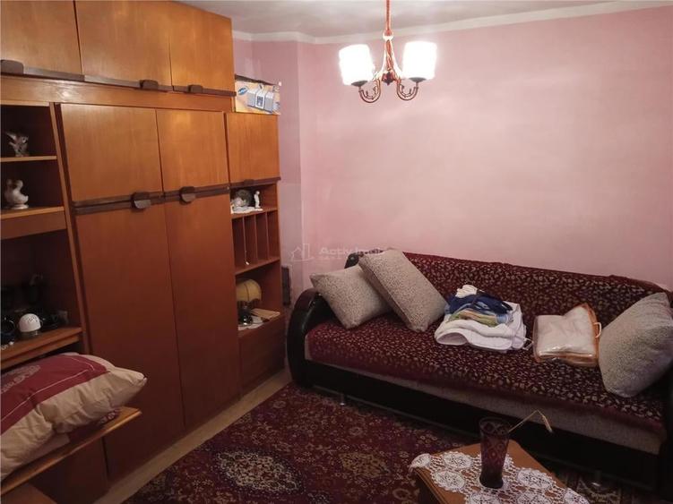 Casă cu 4 camere cu Teren 468 Mp în Oravița