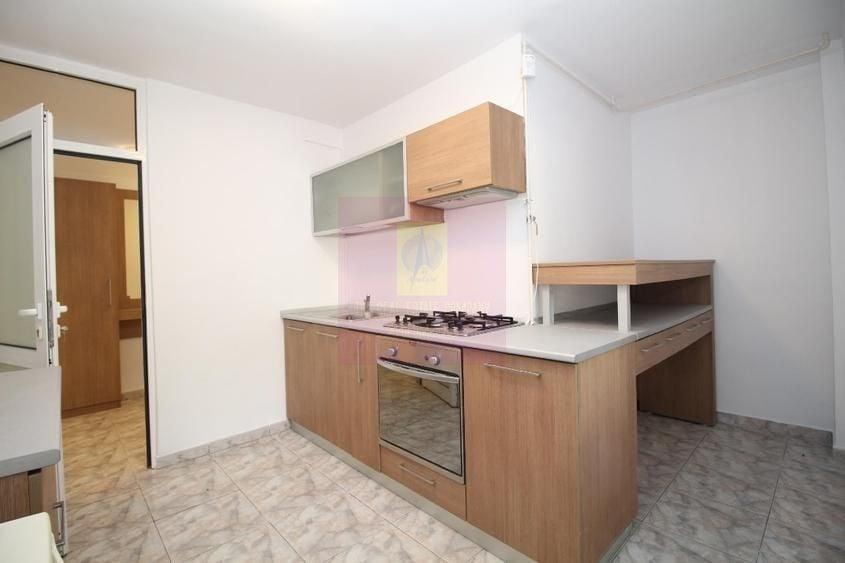 Apartament cu 3 camere de vânzare Decebal adiacent - 15