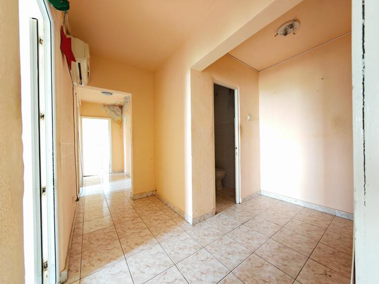 Apartament cu 3 camere decomandat în Faleza Nord