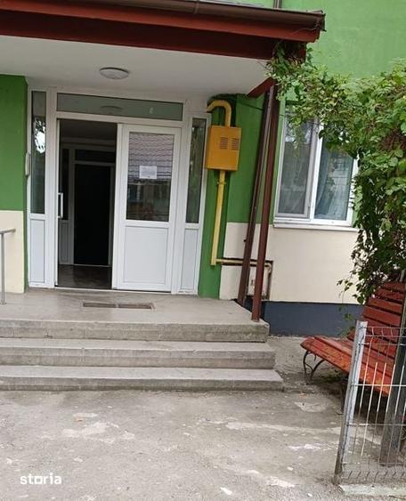 Apartament cu 2 camere semidecomandat în Cuza Vodă