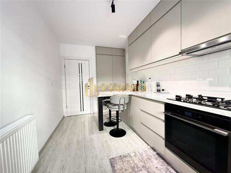 Apartament cu 2 camere decomandat, mobilat în Central