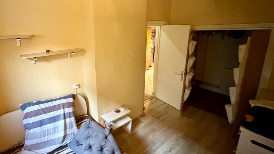 Apartament cu 3 camere semidecomandat în Vatra Luminoasă