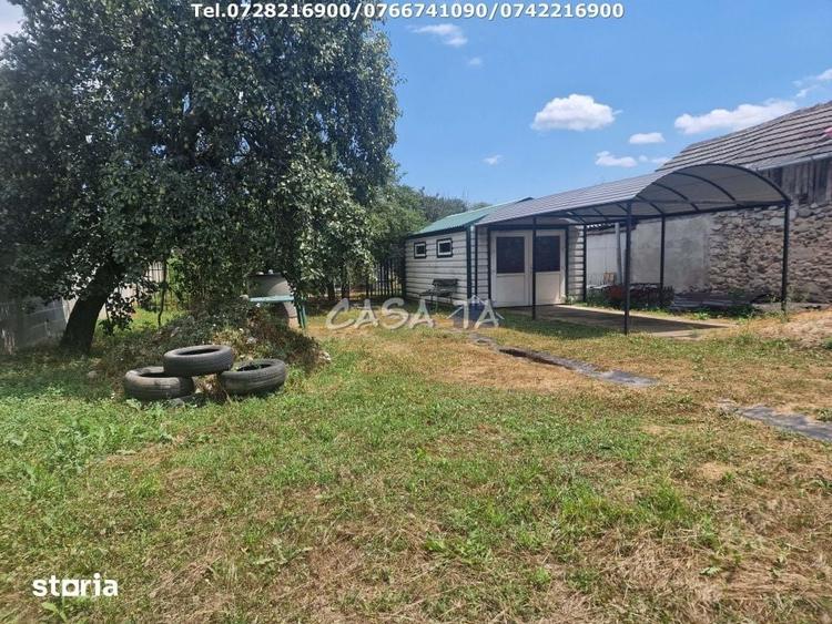 Casă cu 3 camere cu Teren 2554 Mp în Arcani
