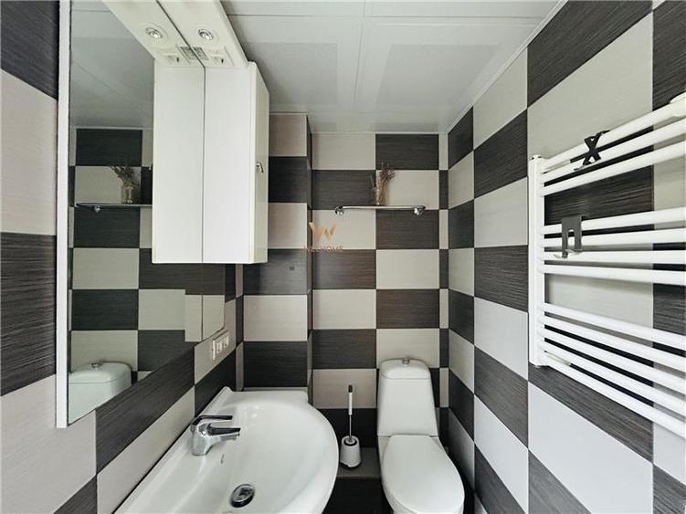 Casă individuală cu 4 camere cu Canalizare în Gușterița