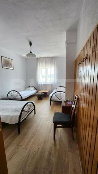 Hotel/Pensiune, de 1,600 mp, în Reghin