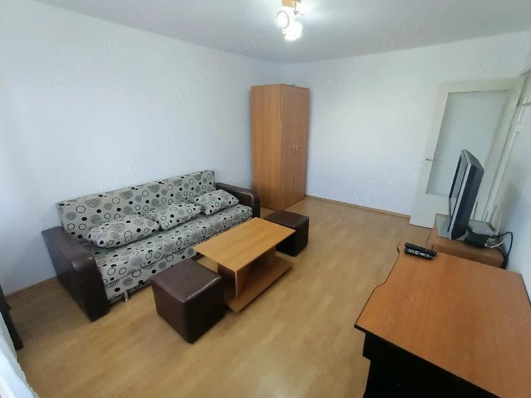 Garsonieră decomandată în Complex Studențesc