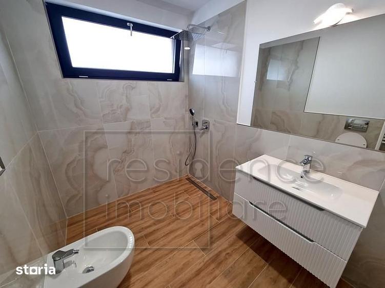 Casă cu 6 camere cu Teren 300 Mp în Gheorgheni