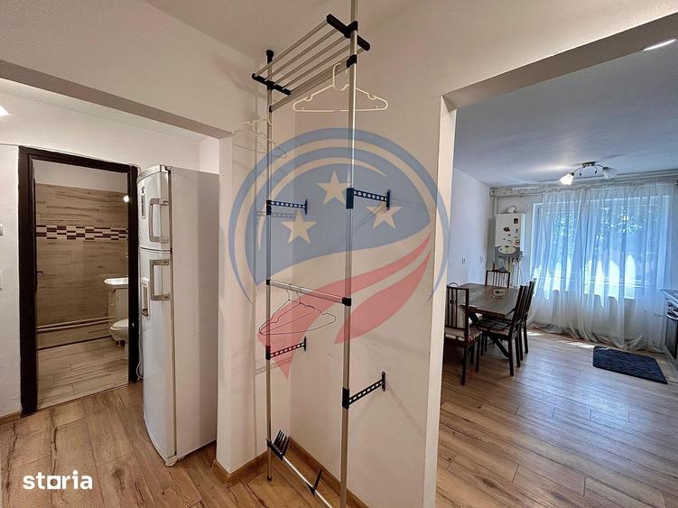 Apartament cu 3 camere decomandat în Rovine