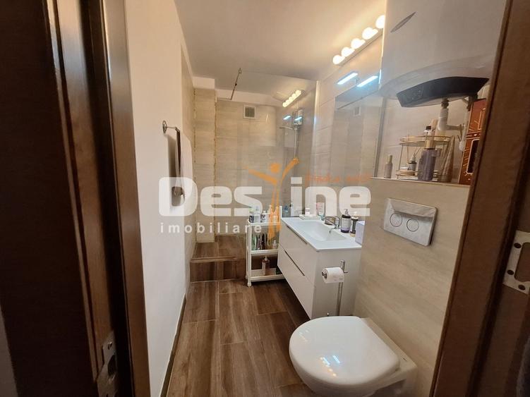Apartament cu 3 camere decomandat, mobilat în Nerva Traian