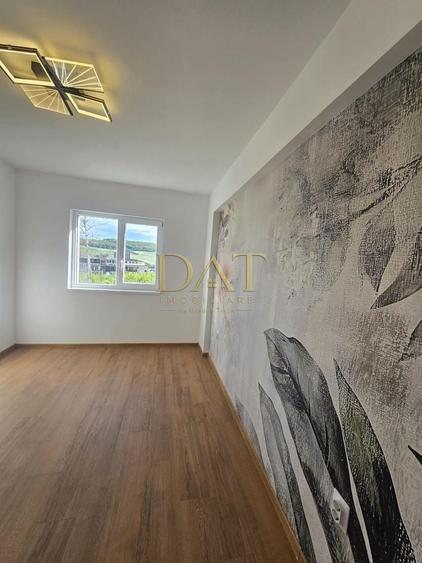 Apartament cu 3 camere în Baciu