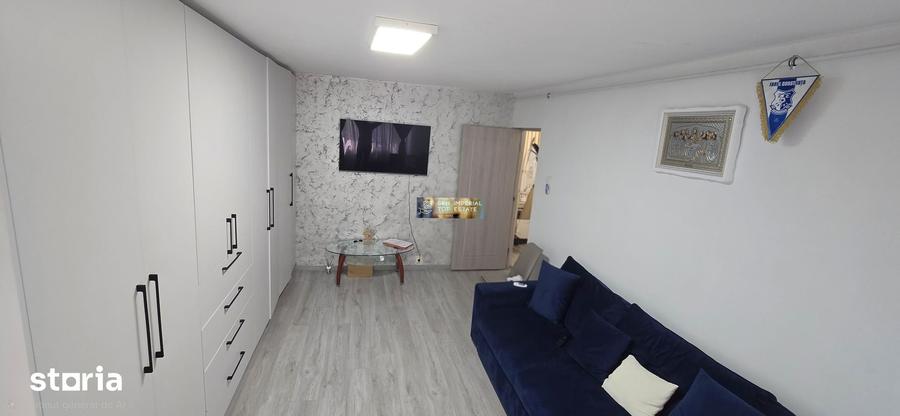 Apartament cu 2 camere decomandat în Far