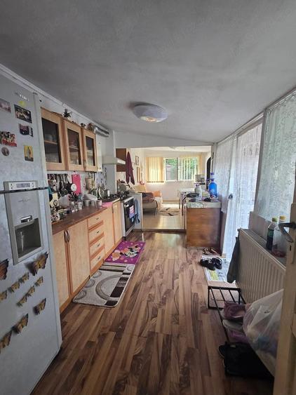 Casă cu 5 camere cu Teren 600 Mp în Andronache