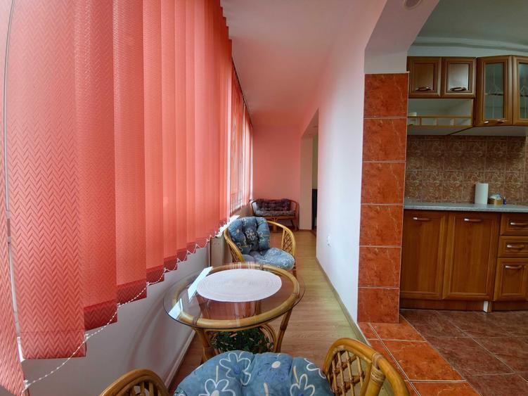 Apartament cu 3 camere decomandat în Tudor