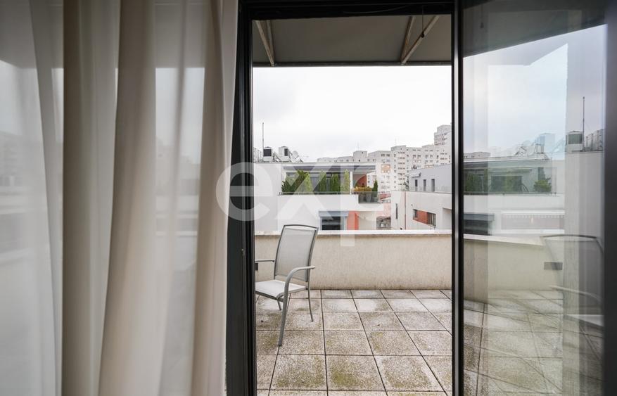 Apartament cu 4 camere decomandat în Dorobanți