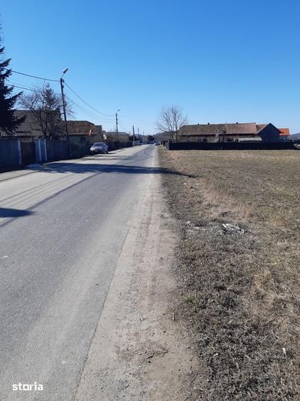 Teren de 2325 mp, în Central