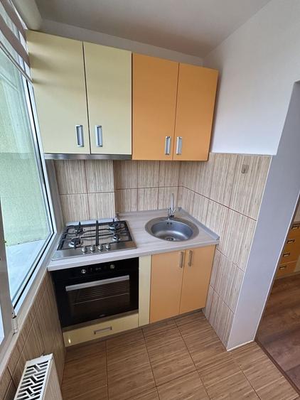 Apartament cu 2 camere decomandat în Girocului