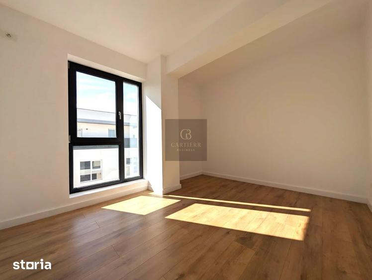 Apartament cu 5 camere decomandat în Theodor Pallady