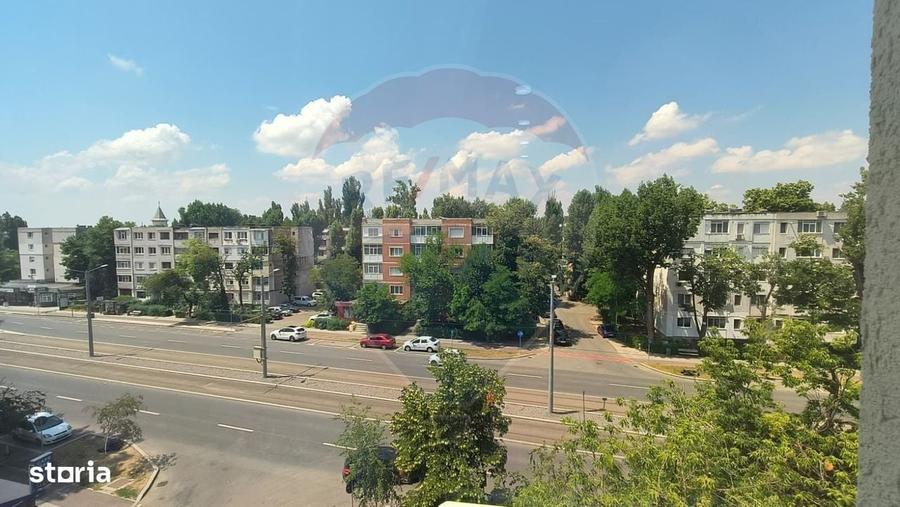 Apartament cu 3 camere semidecomandat în Sârbi