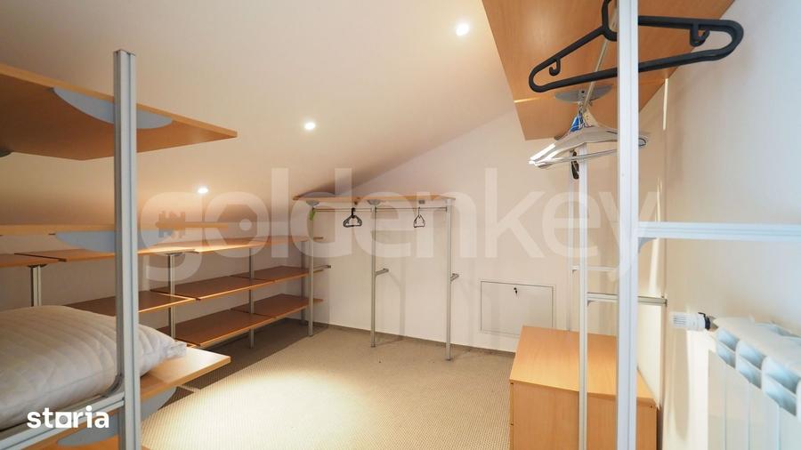 Casă cu 7 camere cu Teren 250 Mp în Central