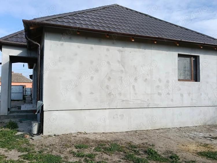Casă cu 3 camere cu Teren 2800 Mp în Tarcea