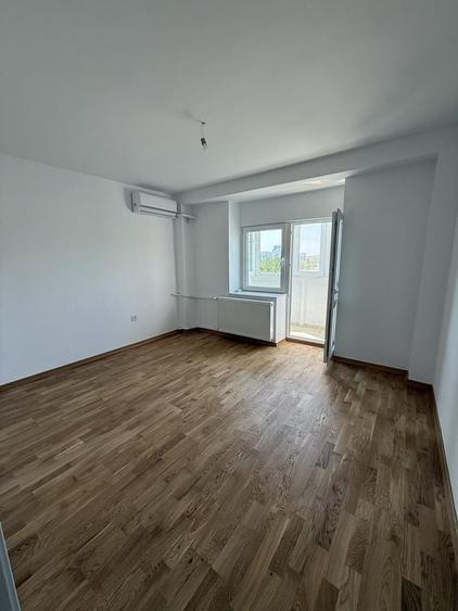 Apartament cu 3 camere în Nerva Traian