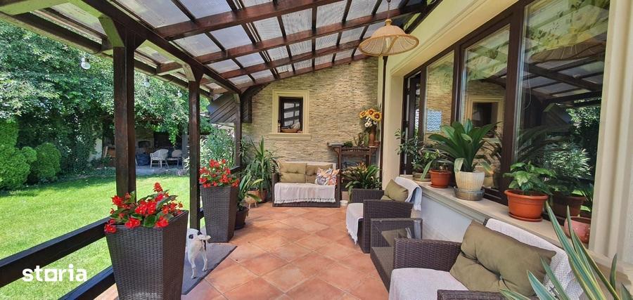 Casă cu 4 camere cu Teren 400 Mp în Unirii