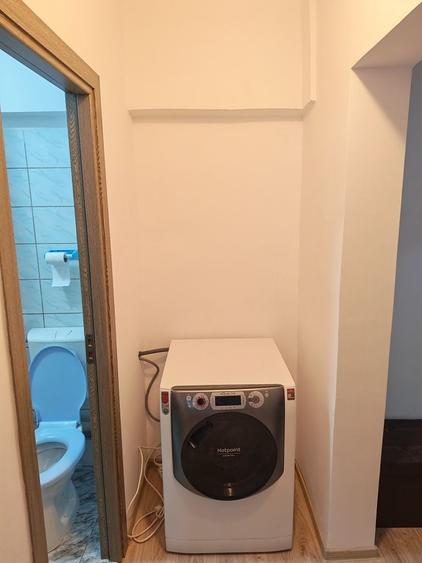 Apartament cu 3 camere decomandat în Fundeni