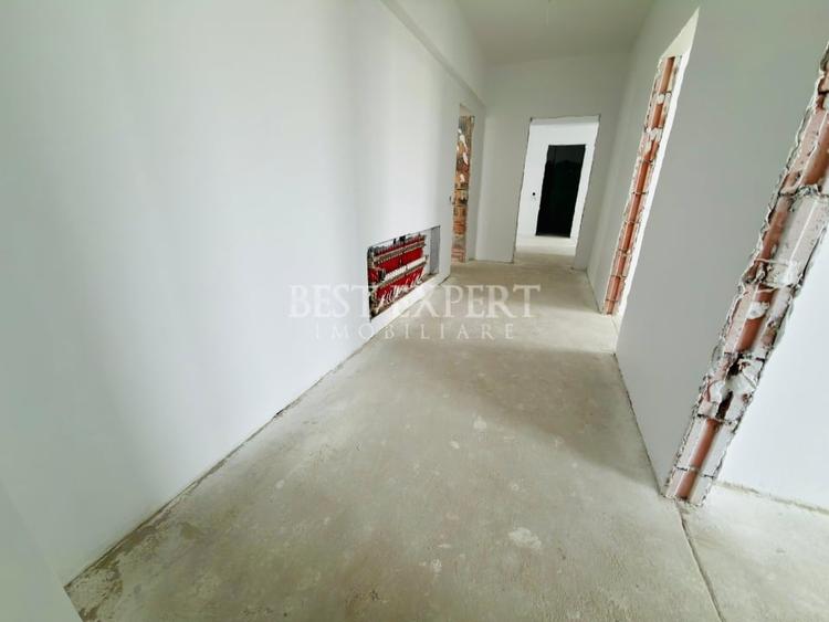 Apartament cu 4 camere decomandat în Theodor Pallady