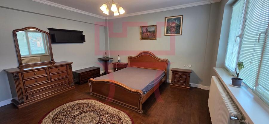 Apartament cu 4 camere decomandat, mobilat în Mărăști