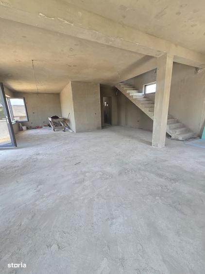 Casă cu 4 camere cu Teren 420 Mp în Central