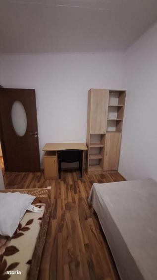 Apartament cu 3 camere în Sărărie