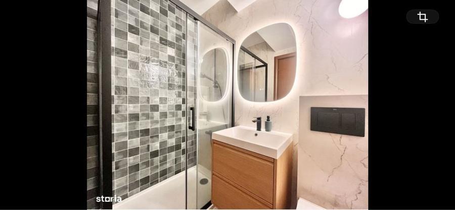 Apartament cu 3 camere semidecomandat în Parcul Carol
