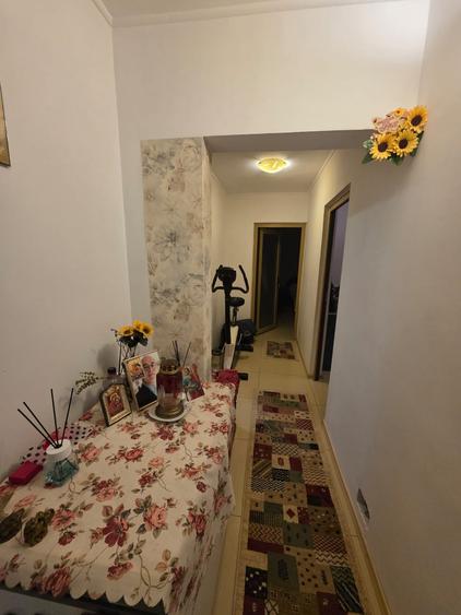 Apartament cu 3 camere decomandat în Brotăcei