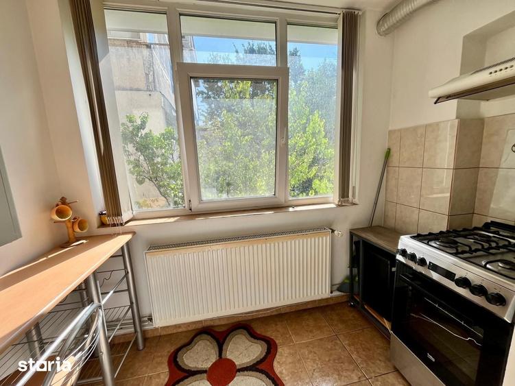 Apartament de inchiriat, 2 camere, decomandat, 50 mp, Nicolina - 14