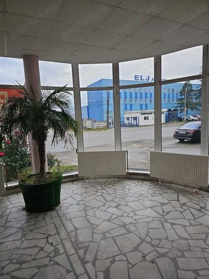 Spațiu comercial, de 150 mp, în Central