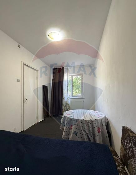 Apartament cu 2 camere semidecomandat în Craiovița Nouă
