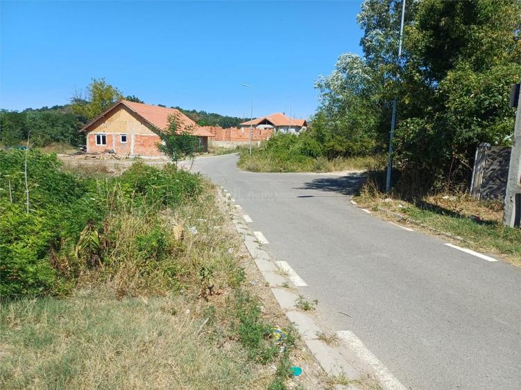Resita, Teren Intravilan 473 Mp., Cu Utilitati, Zona Mociur - 11