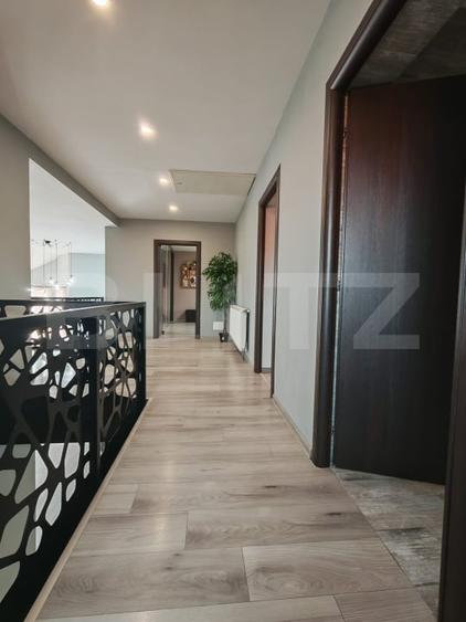Casă individuală cu 5 camere cu Canalizare în Mihai Viteazu