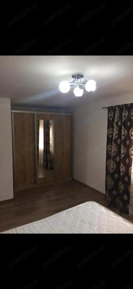 Casă cu Teren 300 Mp în Roșu