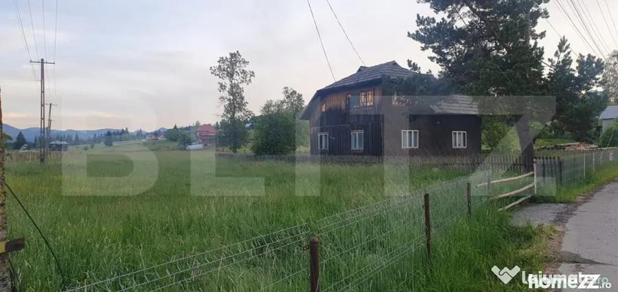 Casă cu 3 camere cu Teren 5747 Mp în Central
