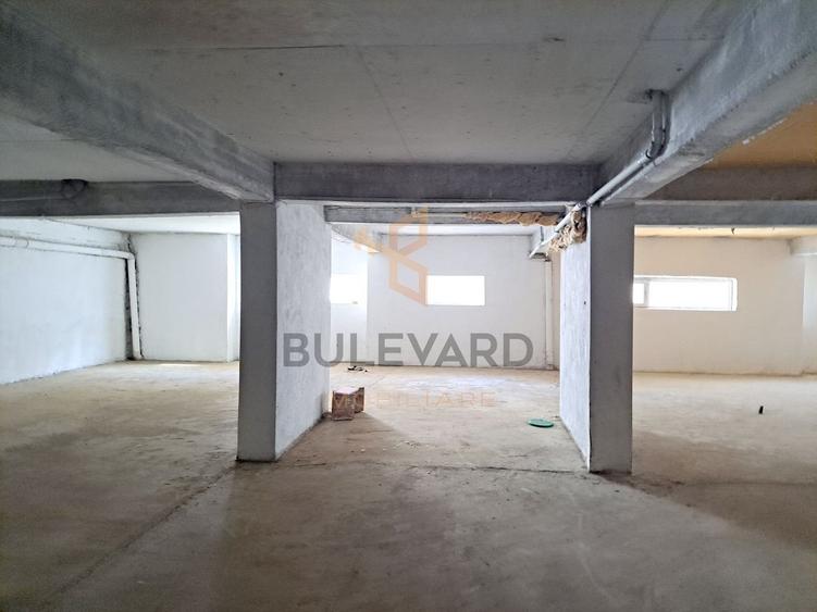 Spațiu comercial, de 345 mp, în Baciu