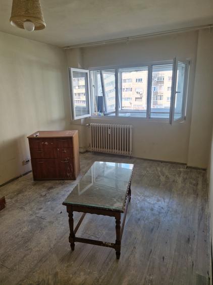 Apartament cu 3 camere decomandat în Pantelimon