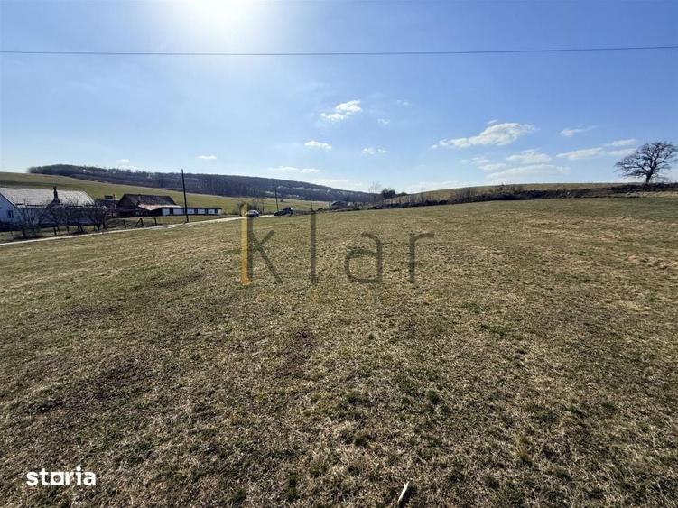 Teren de 2570 mp, în Baciu