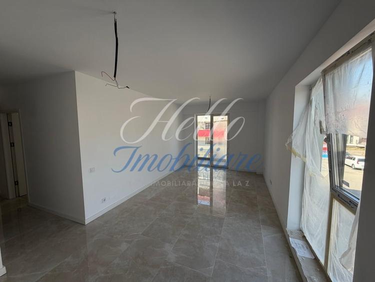 Apartament cu 3 camere decomandat în Florești